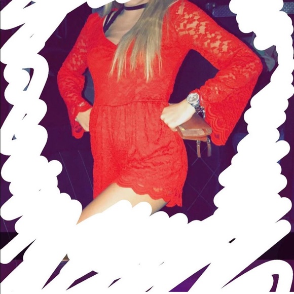 Red lace romper - Picture 3 of 3